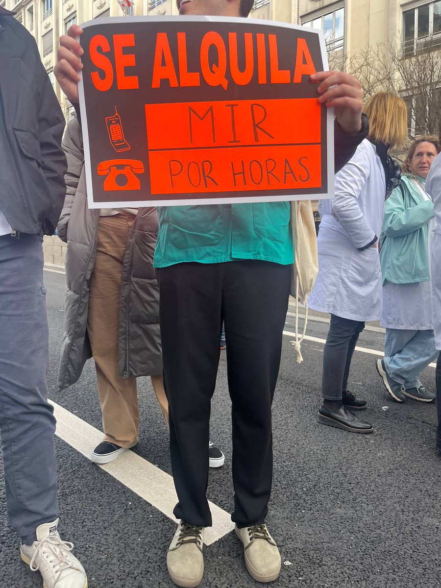 Se alquila MIR por horas: basta de maltrato institucional a médicos y Facultativos 

#estatutomedico 
#estatutopropio