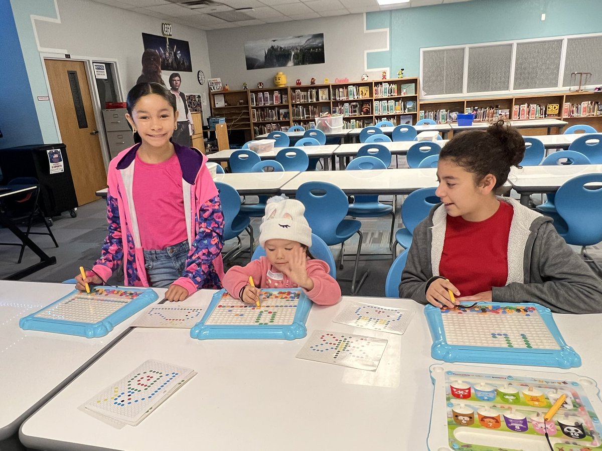 Michelle Trujillo (@mtrujillo_dhe) on Twitter photo Thank u <a href="/DHE_Bobcats/">Desert Hills Elementary</a> NEHS Students for helping our future PK Bobcats with fun activities this morning! Thank u <a href="/DHE_Bobcats/">Desert Hills Elementary</a> NEHS Students for helping our future PK Bobcats with fun activities this morning!