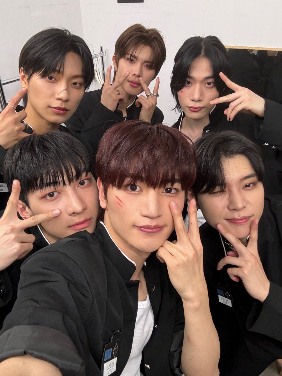 [📷]

[2025 BLITZERS FAN-LIVE IN JAPAN Live of Spring]

#블리처스 #BLITZERS #ブリチャーズ #ブリと一緒に