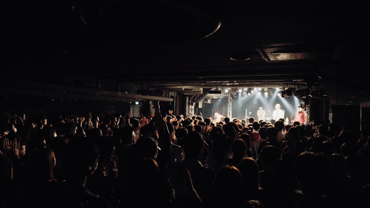 tacica_official's tweet photo. tacicaバンド結成20周年「集う鹿」フロアいっぱいにお集いいただきありがとうございました！！

明日は20周年の門出となる「水母の骨」です。

よろしくお願いいたします🦌

#tacica #集う鹿 #水母の骨 https://t.co/elqypNd9iB