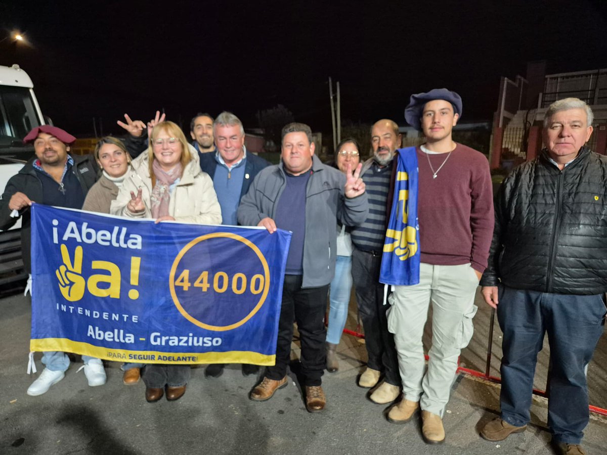 Con gran alegría, estuvimos en el Lanzamiento de Carlos Pereyra  Candidato a Alcalde de San Carlos,  junto a nuestros compañeros Carlos Graña y Mariana Velazquez como Candidatos a Concejales en  su LISTA a la ALCALDIA 62 B !!!!
Arriba LA 44000 y LA 62 B para San Carlos!!!!