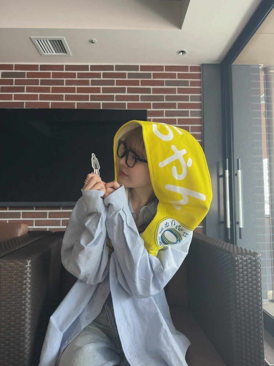 kato_staff's tweet photo. 🎉🥳🎊🏟️6️⃣👏

6回目のひな誕祭1日目、
佐々木美玲卒業セレモニーを
見に行きました💛💛

開演前のとしちゃん🧸
美玲のドレス姿とっても素敵でしたね👗✨
明日も楽しみです🫶

#加藤史帆
#佐々木美玲
#六回目のひな誕祭_DAY1
#佐々木美玲卒業セレモニー https://t.co/jhuWK1E4zb