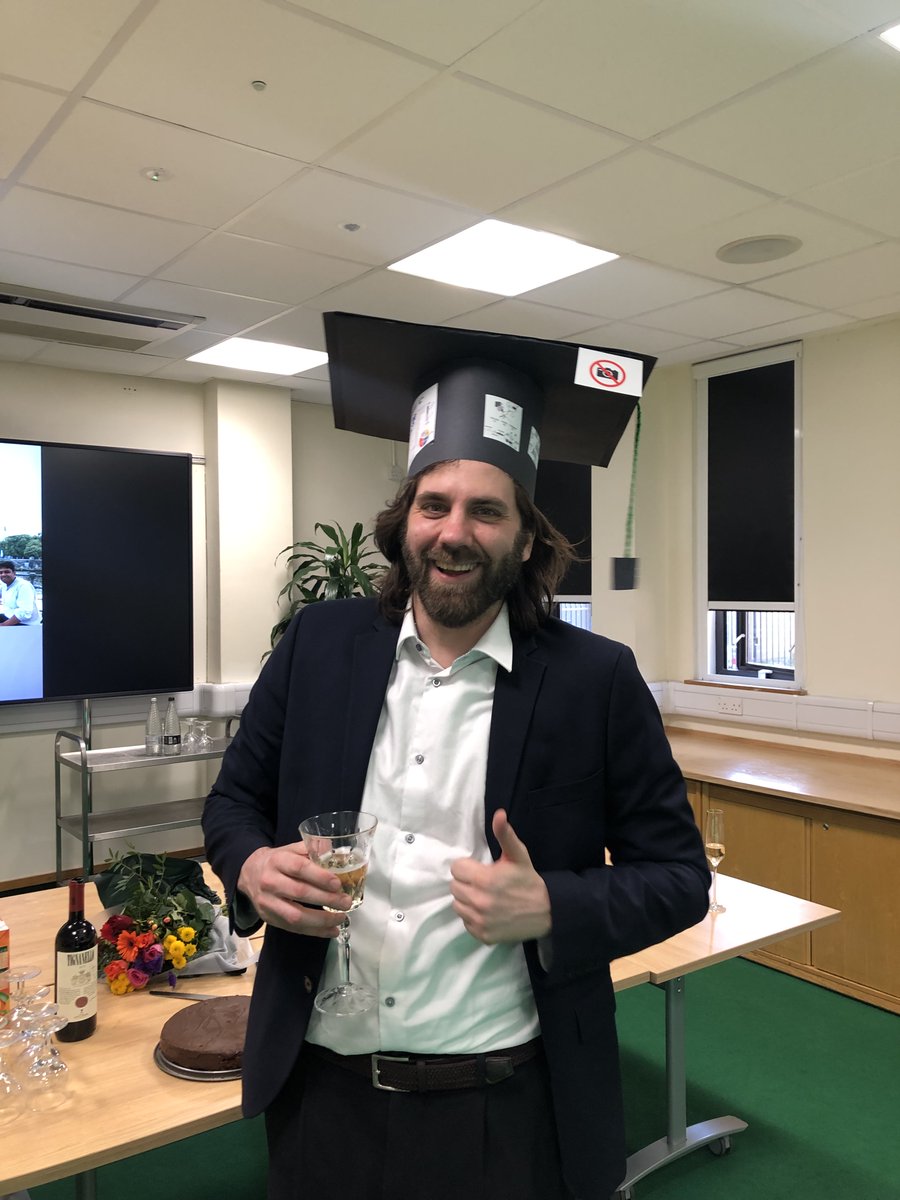 abhii_mit's tweet image. Jasper successfully defended his PhD thesis yesterday with examiners Tim Griffiths and Geoff Schoenbaum. The title of his thesis is 'Behavioural and neural correlates of flexible tactile learning' 👨🎓🔖 Congrats Jasper 🥂