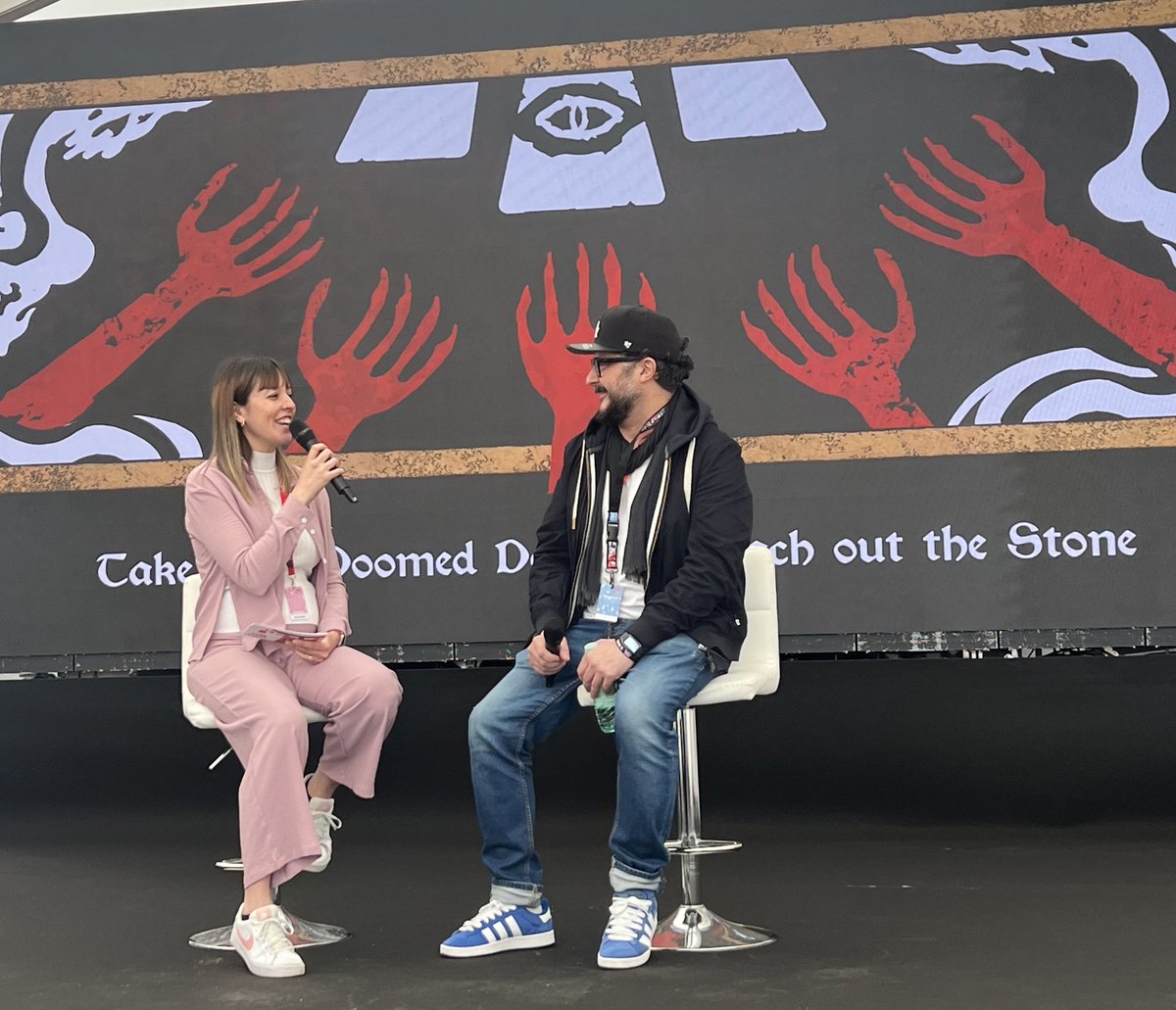 SeraPhiim_'s tweet photo. Que bonita la experiencia de haber presentado Primera Gala de Videojuegos Indies de Toledo y @Toledo_Matsuri !!! 

❤️Muchas gracias por confiar en mi!
Os deseo lo mejor a todos los estudios! https://t.co/Fr2cRIJnaZ