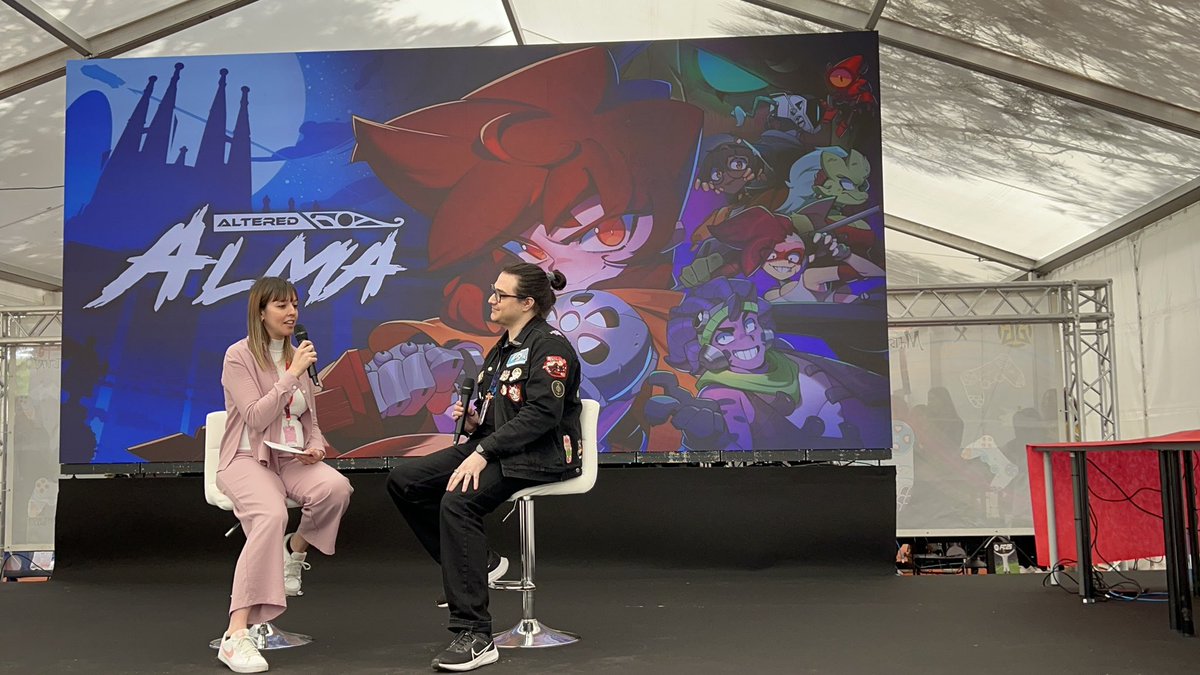 SeraPhiim_'s tweet photo. Que bonita la experiencia de haber presentado Primera Gala de Videojuegos Indies de Toledo y @Toledo_Matsuri !!! 

❤️Muchas gracias por confiar en mi!
Os deseo lo mejor a todos los estudios! https://t.co/Fr2cRIJnaZ