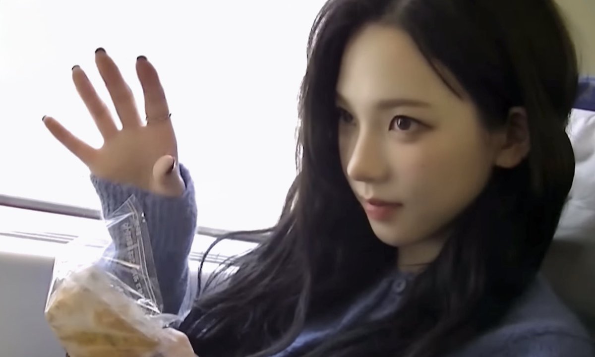 ໊ (@karinainmood) on Twitter photo 