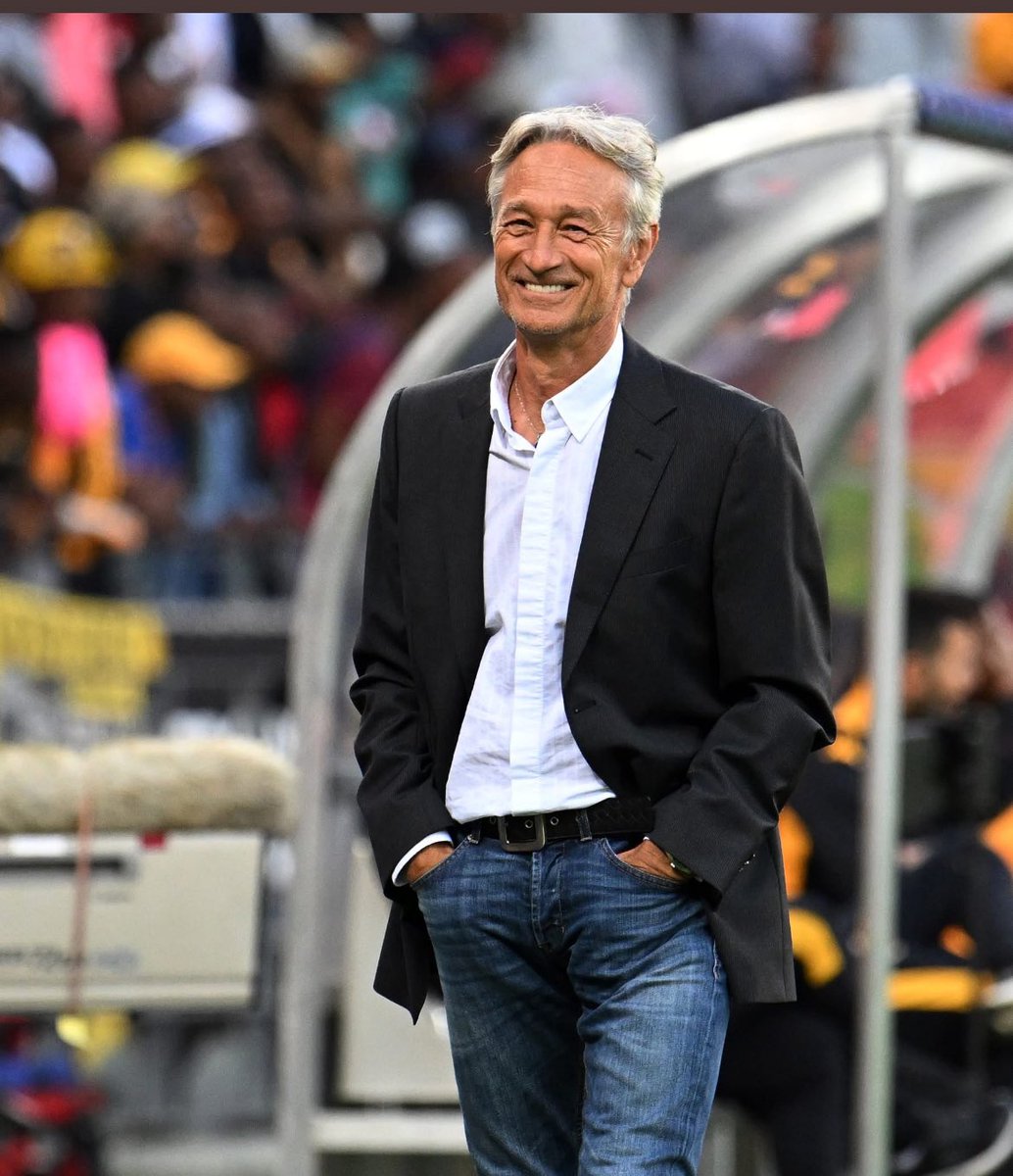 Futbol asla sadece Futbol değil. 
Kendi yolculuğuma dair, içi dolu bir sohbete dönüştü bu röportaj.
Teknik adamlık hayali kuranlara ve futbola başka bir gözle bakanlara hitap etmesi dileğiyle…
Emre’ye teşekkür ederim.
<a href="/emremeursault/">Emre</a> 
 futbolmahzeni.blogspot.com/2025/04/muhsin…