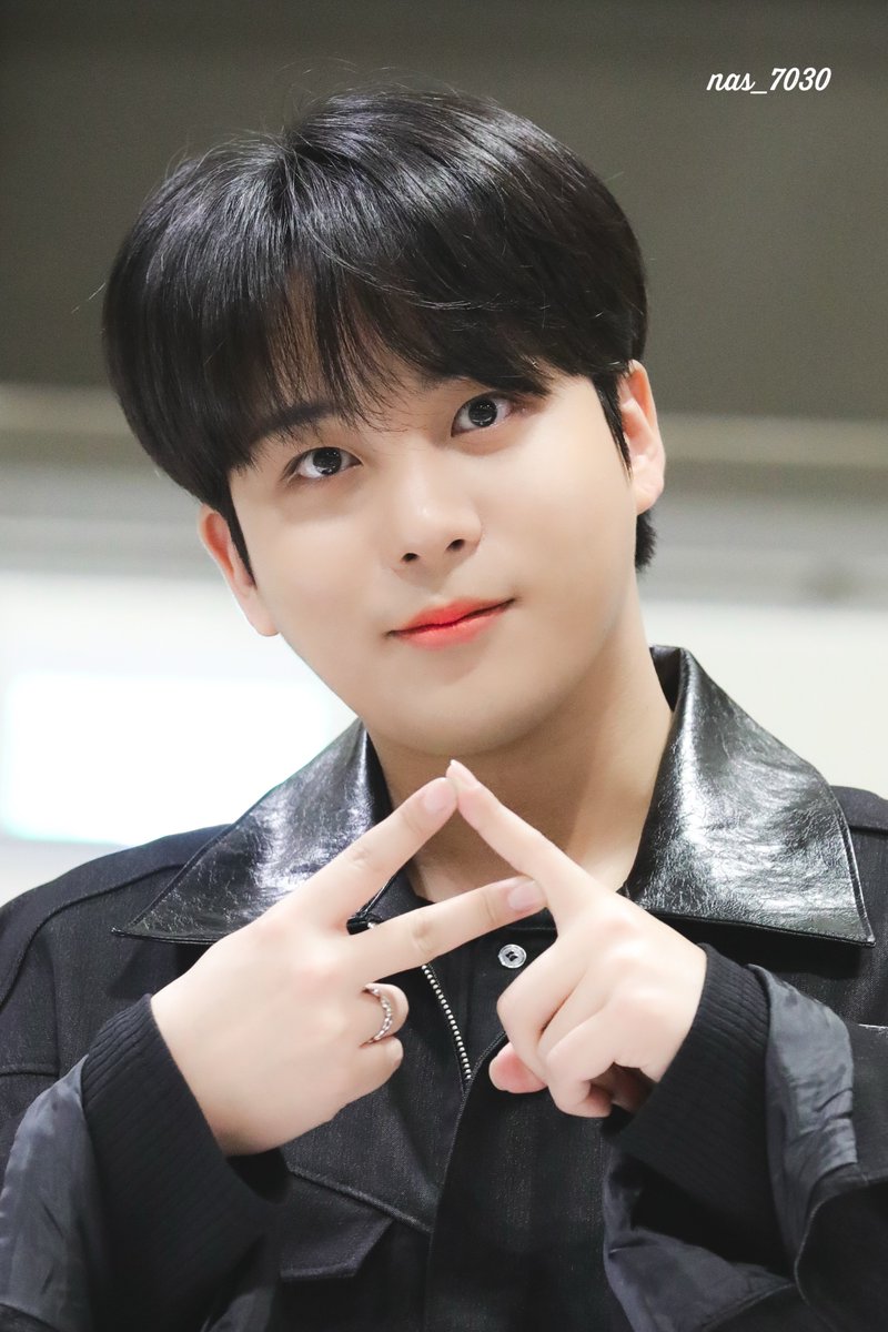 나스🐻 tweet media
