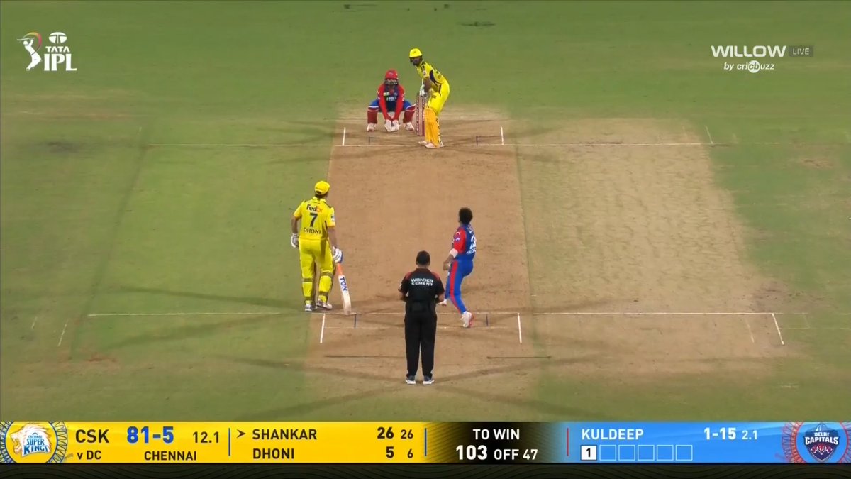 HarsH_1822_'s tweet photo. Thala and 3D Shankar batting together. Tuk tuk masterclass loading 🥶
#CSKvs https://t.co/hKRHMkkClF