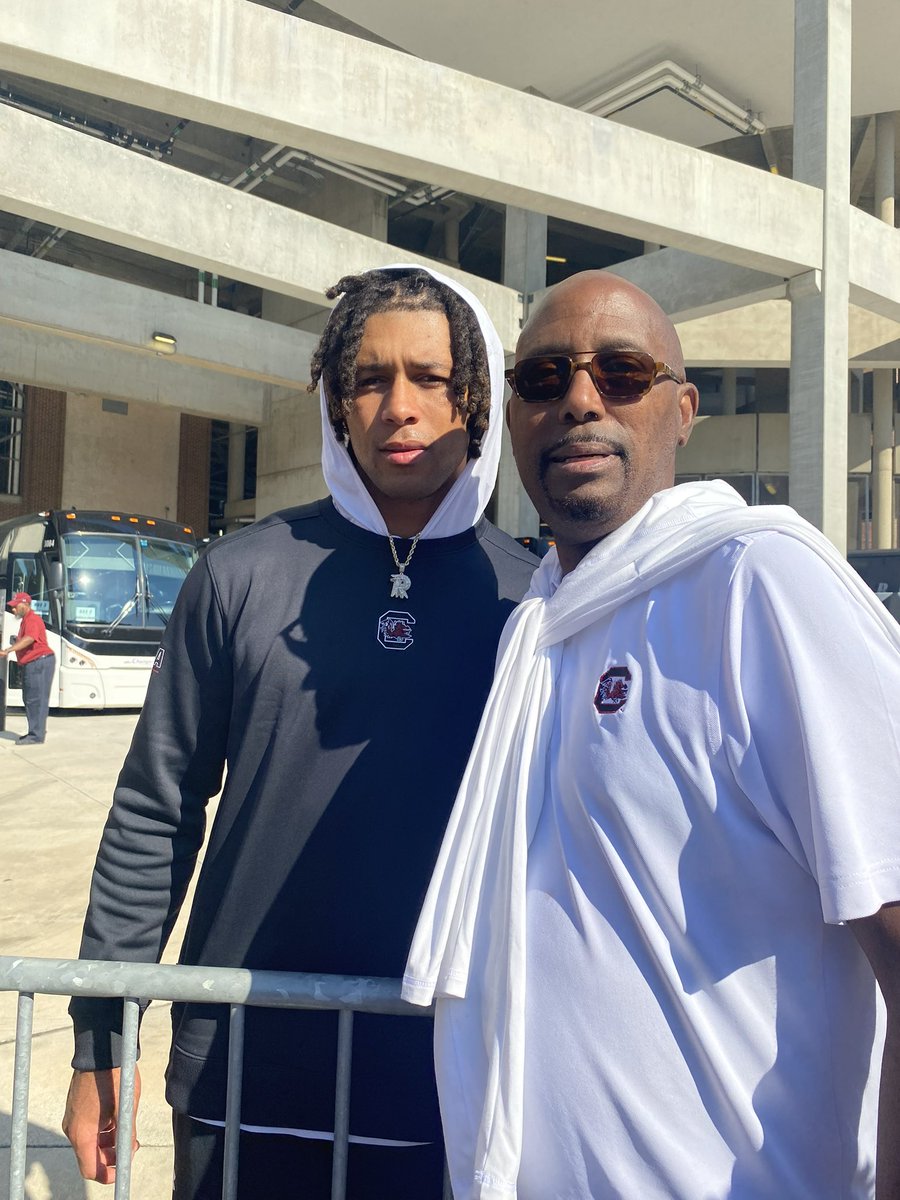 Three days without you has been the longest three days of my life… don’t know what I’m gonna do without you pops. I miss you so much man you don’t even know. Get your rest I’ll hold it down out here. Love you pops, I appreciate you so much.🖤