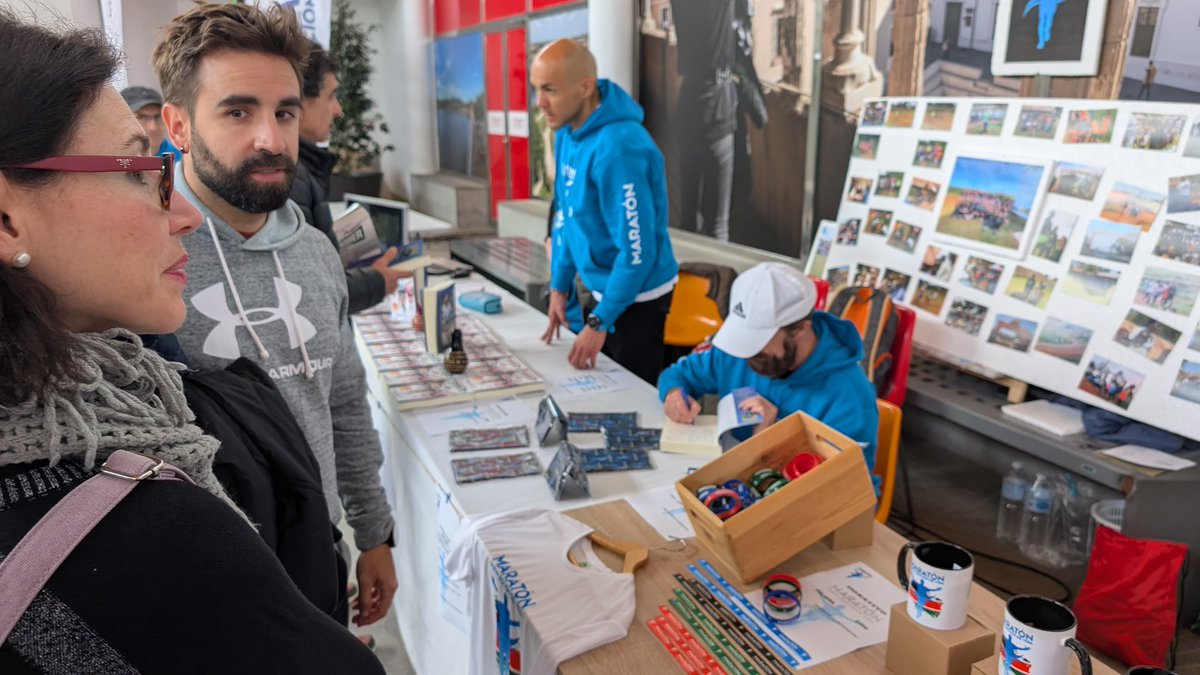 Algunas imágenes de la Feria del Corredor y la recogida de dorsales de nuestra #mediamaratonmerida

<a href="/ayto_merida/">Ayuntamiento de Mérida</a> 
<a href="/aapmerida/">Atletas Populares de Mérida</a>