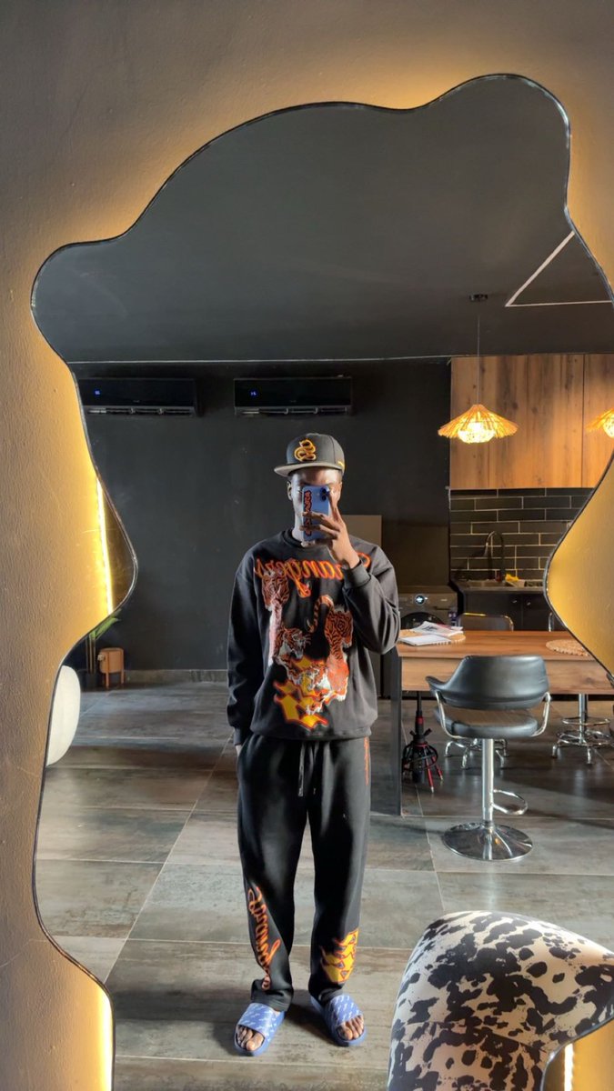 strangerstdku's tweet image. STRANGERS UNTAMED SWEAT SET 🐅