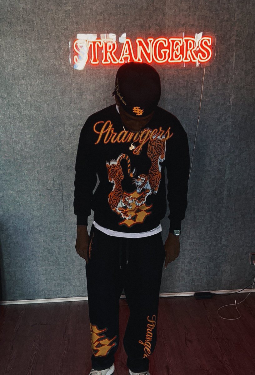 strangerstdku's tweet image. STRANGERS UNTAMED SWEAT SET 🐅