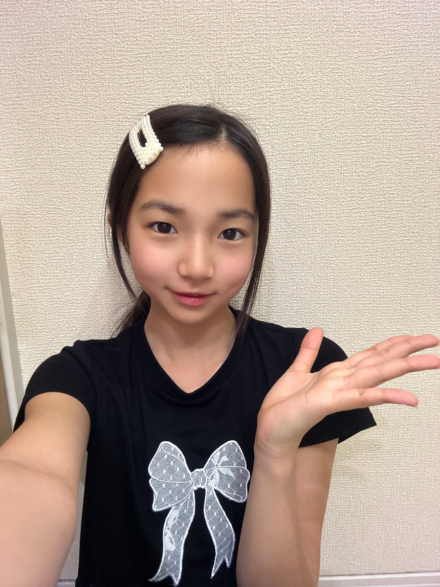 今日は1番上のお兄ちゃんの 少し早い誕生日会したよ🎂 めっちゃ