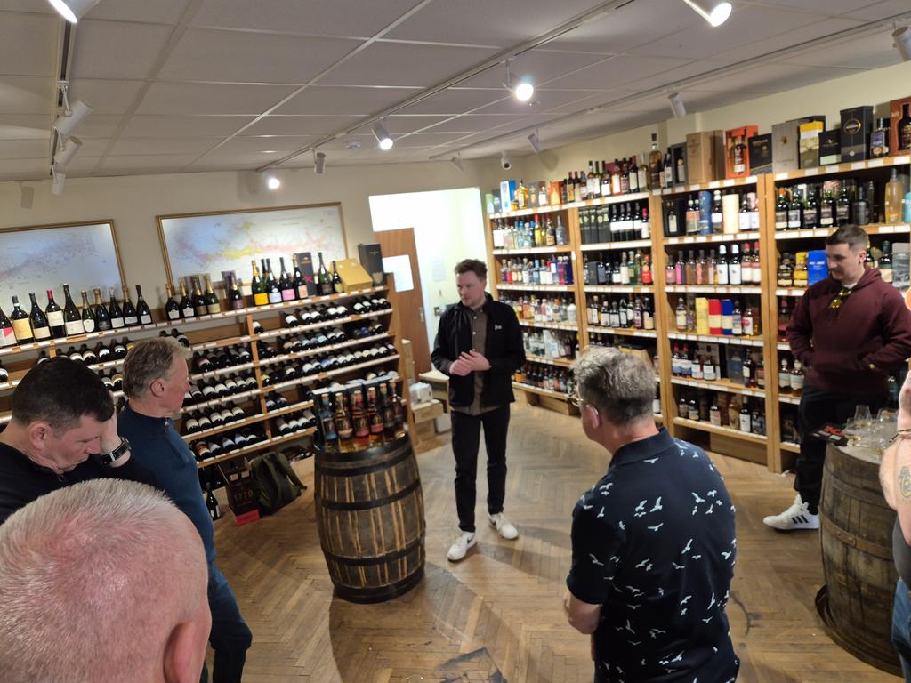 Great tasting last night in <a href="/WoodWintersINV/">WW Inverness</a> with Seb from @ glasgow1770