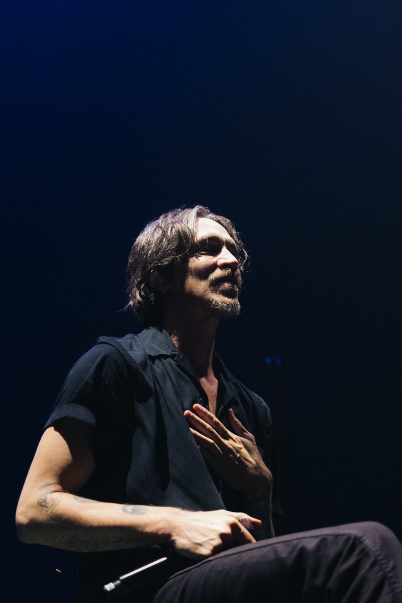 Night 2 in #Santiago , my heart is so full! In my adolescent rock n roll dreams, this is what I imagined. A radical presence from a room filled with like minded souls all singing together at the top of our lungs. Gorgeous! See you tonight for part 3 with <a href="/IncubusBand/">Incubus</a> !