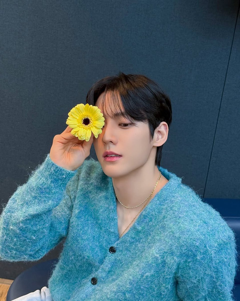 forleehuta_'s tweet photo. prettiest and most gorgeous flower boy~🌼🩵

#BTOB #LEE_MINHYUK #HUTA #비투비 #이민혁 #허타람찌 https://t.co/V71yYnRF7h
