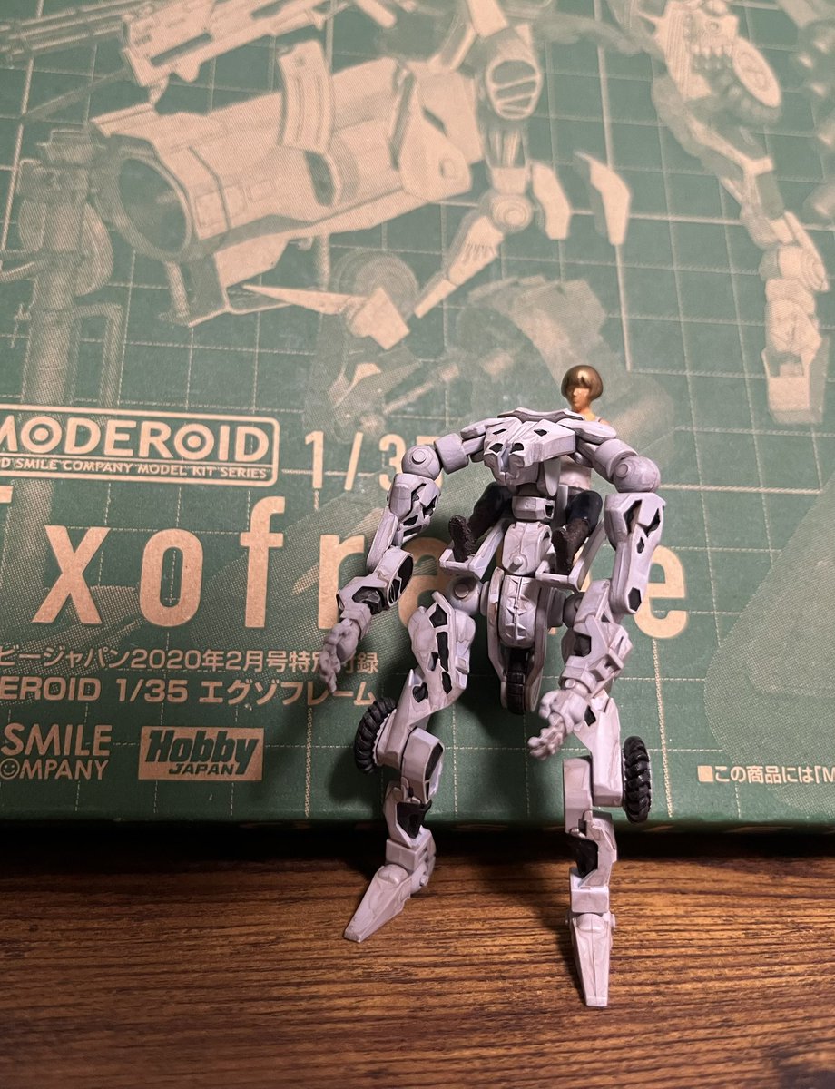 5年くらい前のホビージャパンにおまけで付属してたキットを今更組んでみた。んーバランスがイマイチ。当時は流行ったのかなぁ？