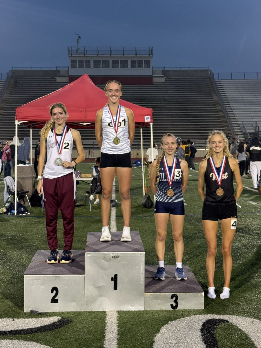 Wrapped up 6A-District 15 track meet with a 🥇in 1600m! #oakem