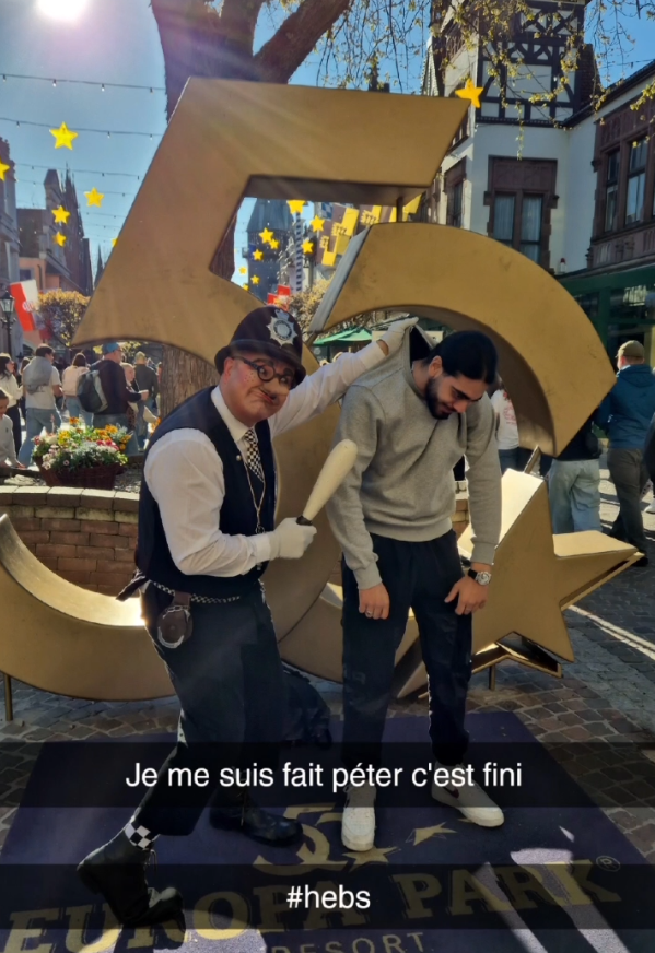 OnlyFamax_Fan's tweet photo. 🚨LEAK🚨 Moha s'est fait prendre apres son trafics de stup, Il serait accompagné de Mein et Rayane son modérateur. D'après nos info Isouc l'aurait dénoncé a la police allemande en représailles de son exclusion du groupe https://t.co/ao09K2c9e2