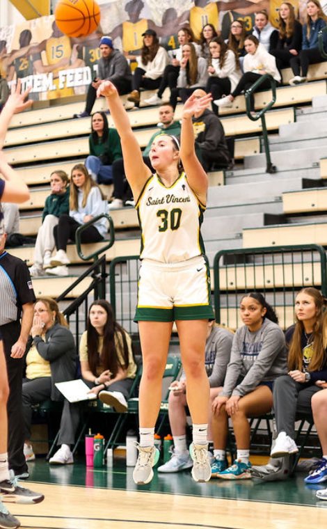 Two Bearcat birthdays in one? What’s better! 

Happy birthday to <a href="/emersonpeff33/">Emerson</a> and <a href="/makennamaier30/">Makenna Maier</a>! Enjoy your days today!
