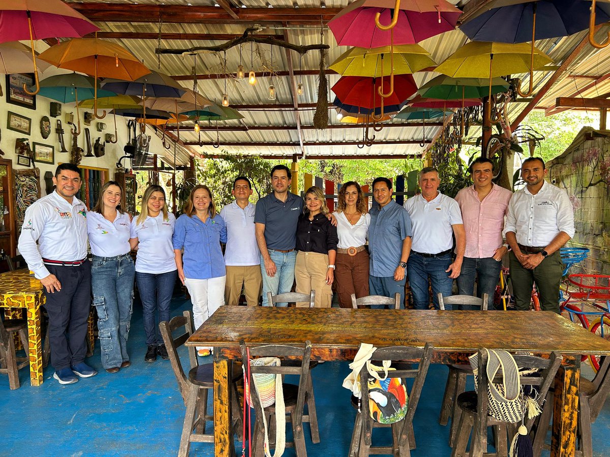 #MinComercioEnlasRegiones | El viceministro de Turismo, <a href="/juanomanriquec/">Juan Manrique Camargo</a>, se reunió con autoridades regionales, gremios <a href="/AcolapColombia/">ACOLAP</a> <a href="/Acotur/">ACOTUR</a> y @Fontur, para realizar visita técnica a predios en Caquetá, e identificar oportunidades para el desarrollo turístico de Florencia.
