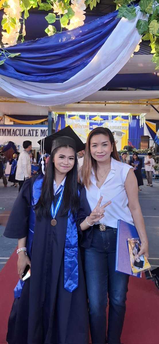 Congratulations to my youngest daughter, who introduced me to NCT 127, for completing senior high school with honors 🥳
