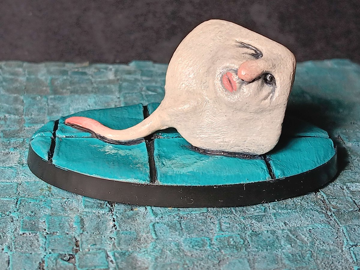 The Mourning Tide stingray has received this amazing sculpture by Tanner Simpson (@simpsominiatures on instagram!!)

We have to say that we are extremely delighted. Thank you very much!!