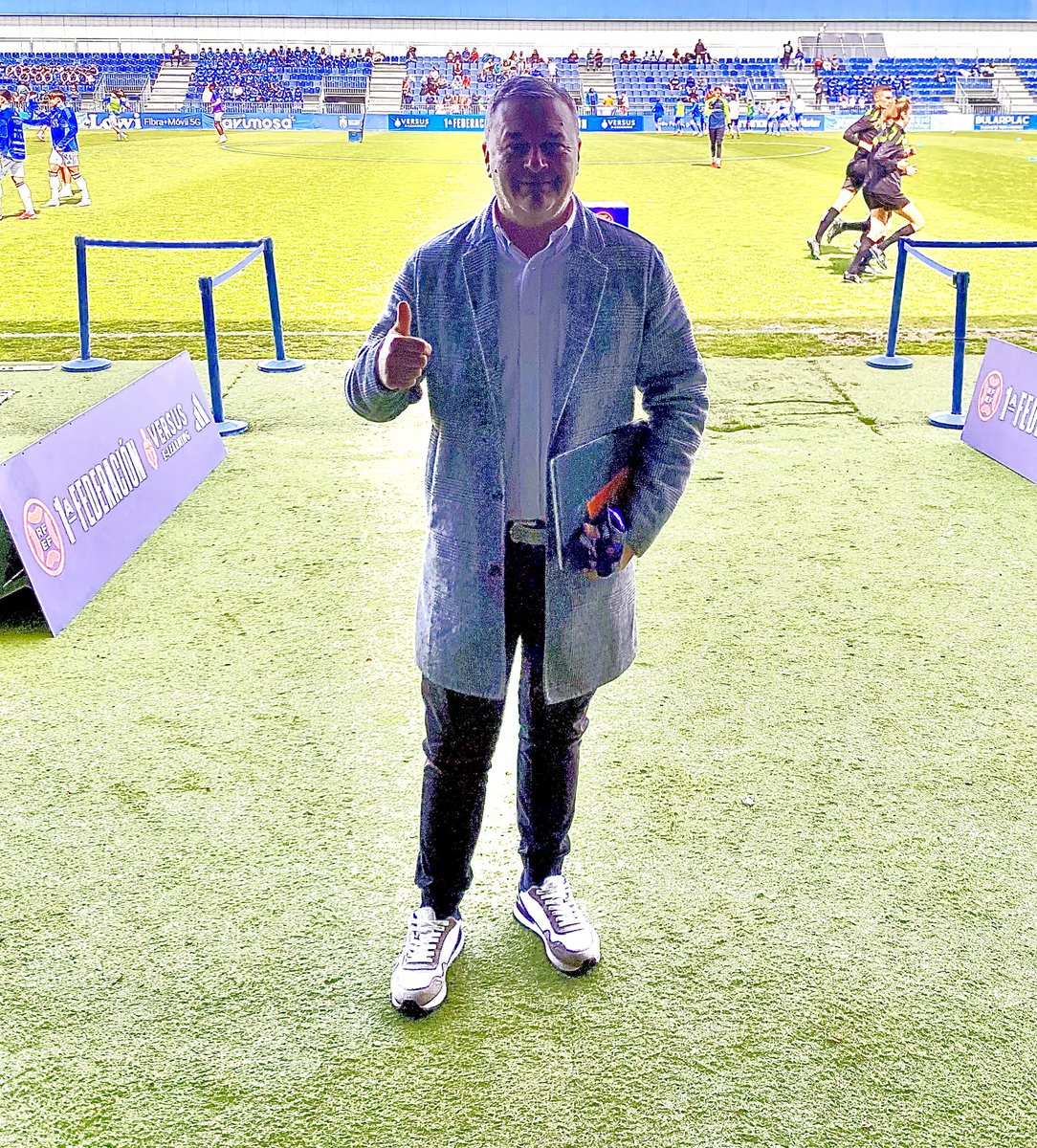 Tarde de fútbol , desde el Estadio Fernando Torres en directo a partir de las 16:00h, en los micrófonos 🎙️ de Onda Madrid 106.0 fm,
CF.Fuenlabrada - Marbella CF,
Feliz sábado !!!. ⚽️ <a href="/Fuenla/">CFFuenlabrada</a> @marbellafcoficial <a href="/PartidodelaOnda/">El Partido de la Onda</a>