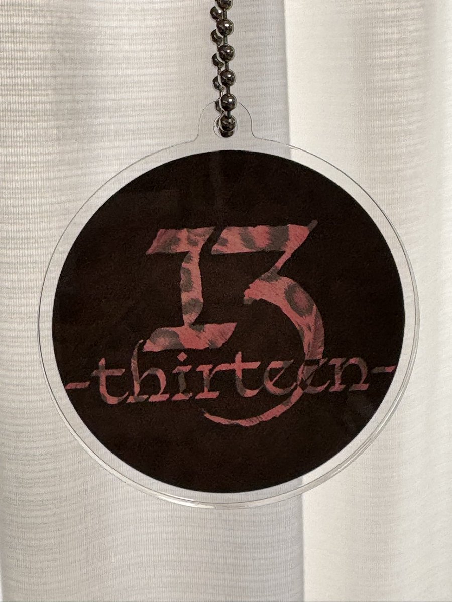 来週末発売のアクリルキーチェーンはこちらになります。

サイズは60mmサイズとなります。

こちらも限定数となりますので、お早めによろしくお願いします。

#13thirteen_info