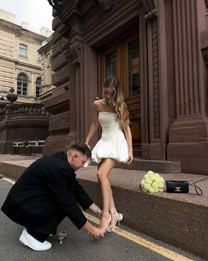 No girl will leave you if you treat her right.❤️