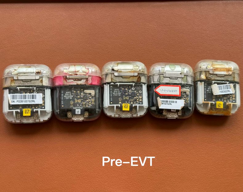 LusiRoy8's tweet image. Airpods pre EVT