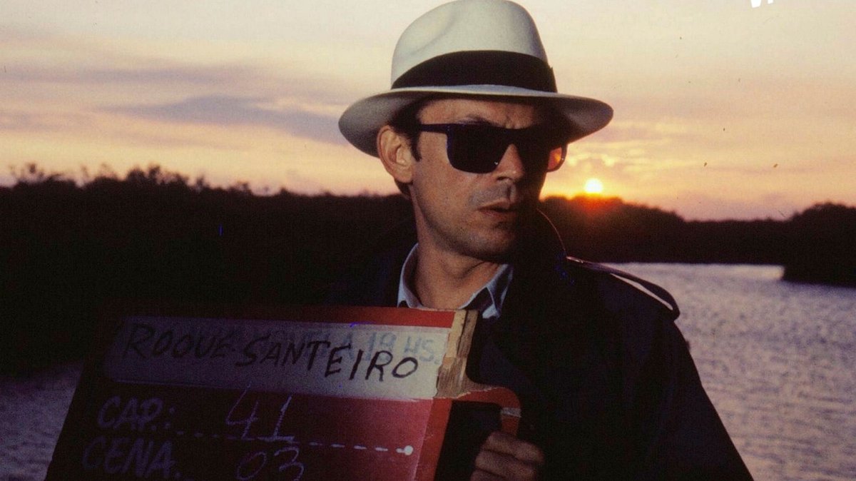 filomenaferret0's tweet photo. Há 11 anos, o grande, renomado e lendário ator José Wilker nos deixava, vítima de um infarto fulminante, aos 67 anos.
O ator esteve em obras como: #RoqueSanteiro, #OSalvadorDaPátria, #Gabriela, #APróximaVítima, #SenhoraDoDestino, #Renascer, entre outras. https://t.co/qgLI4l06Kg