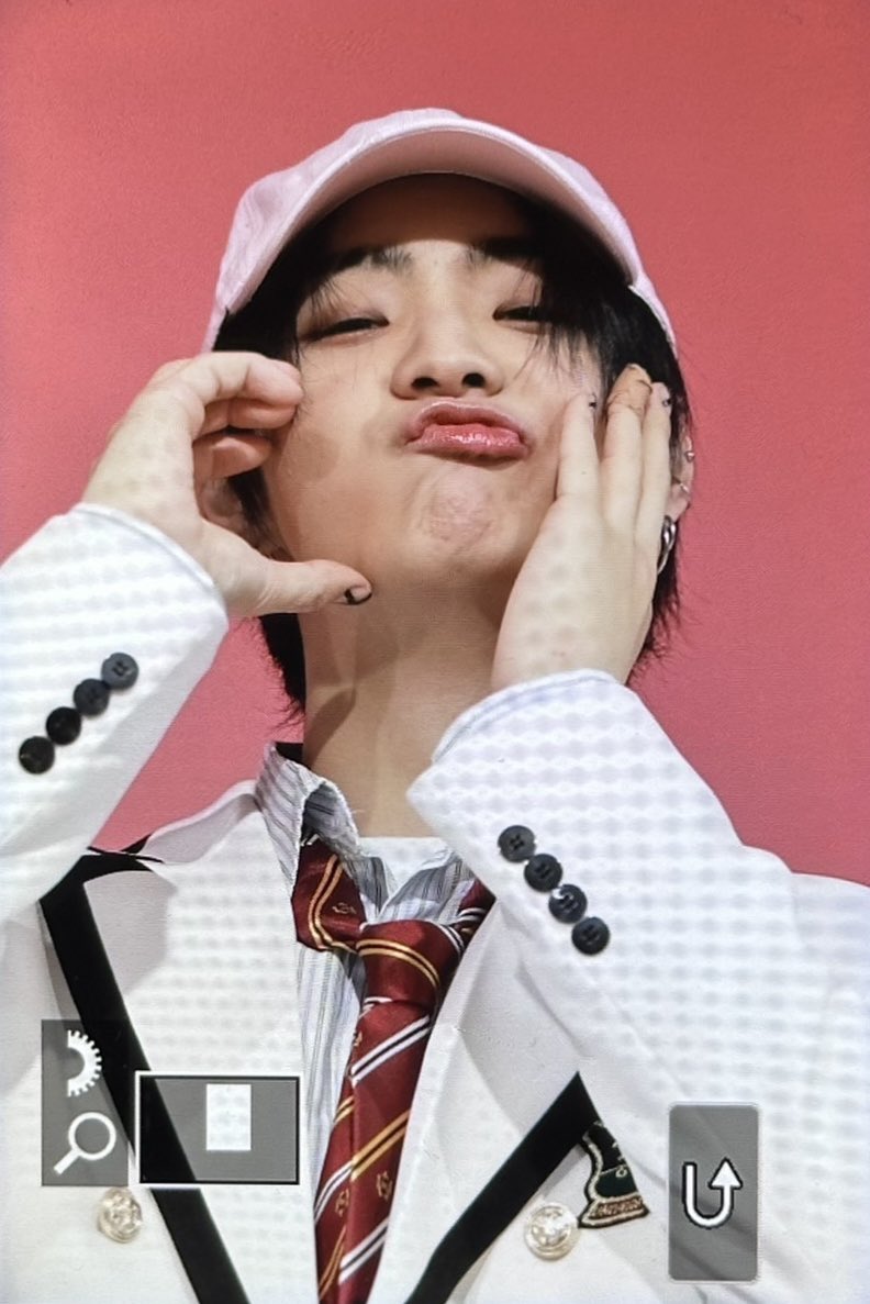 250405

Photo by @blanc_ntx225님

#NTX #엔티엑스 #RAWHYUN #로현<a href="/NTX_OFFICIAL_/">NTX</a>