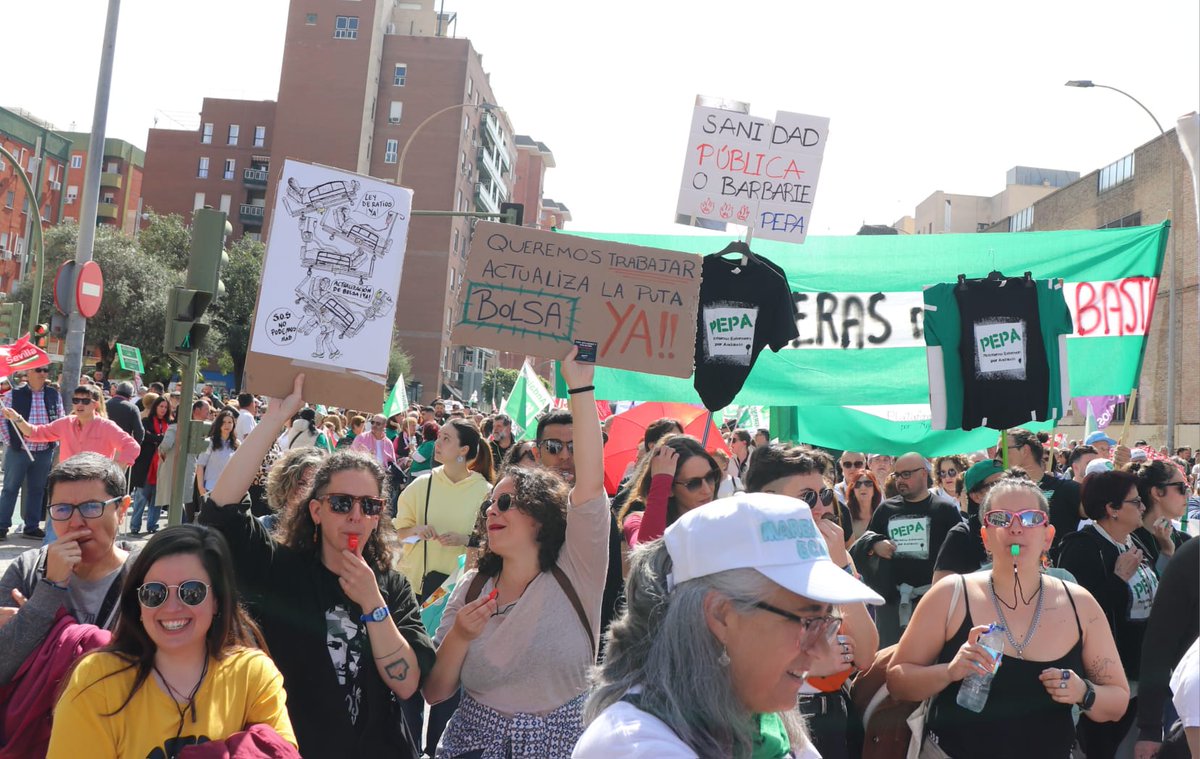 portusanidad's tweet photo. 👏👏👏Gracias a las organizaciones por su compromiso y apoyo en la lucha por la #sanidadpública andaluza 

@interdistritos 
@todosomospepa 
@SVQparavivir https://t.co/PfkzF67qJc
