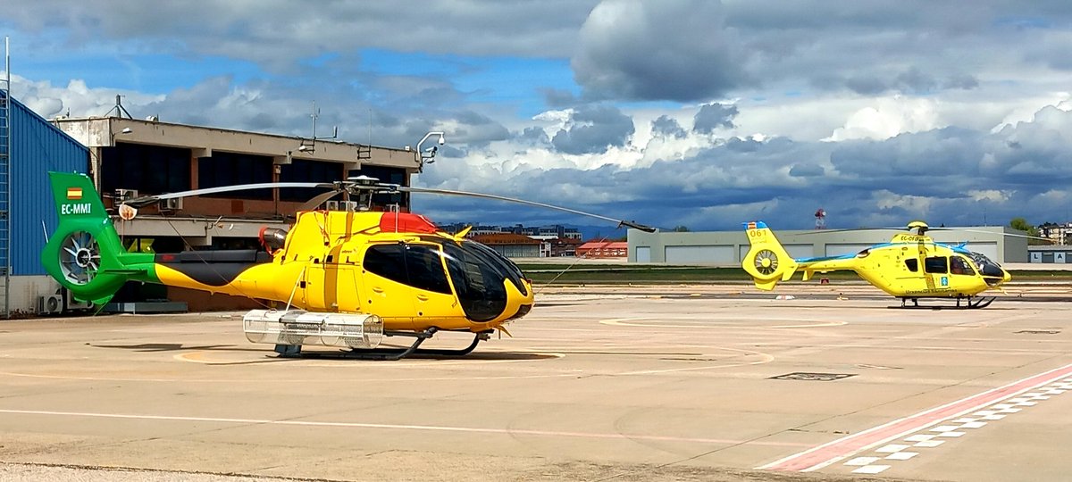 eb4ewl's tweet image. Hoy en Cuatro Vientos con @dani_lecu viendo el RACE Fest,y ya de puestos ver qué había en la plataforma... Sorpresa con ese HEMS de Galicia