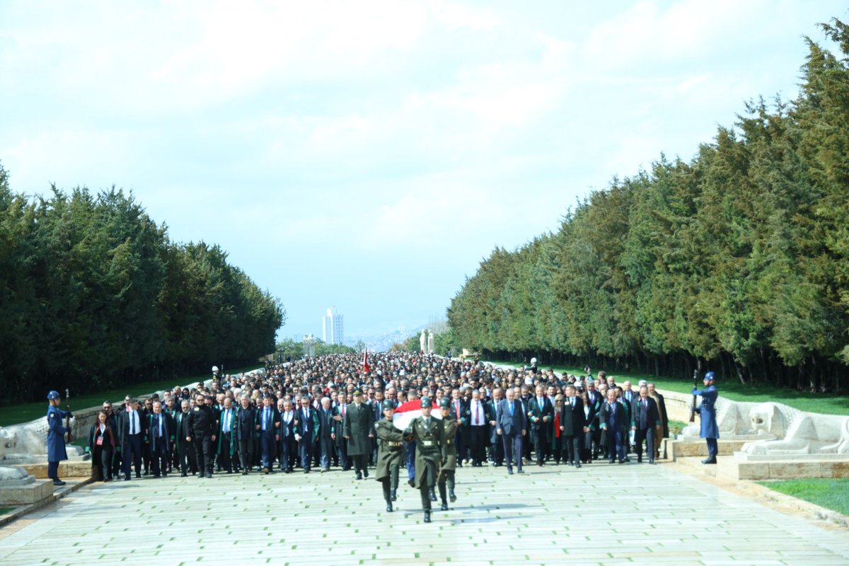 MUHTEŞEM DAYANIŞMA
Binlerce Meslektaşımız Savunmanın Bağımsızlığı ve Hukuka Saygı İçin Tek Yürek Oldu

👉 barobirlik.org.tr/Haberler/85555