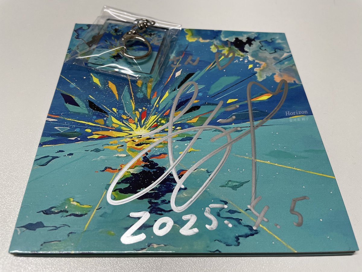 ixia_ruby's tweet image. 現場で君にふれてを聴けて感動した🥹
次も参戦したい…
#安月名莉子 #RtoH2025