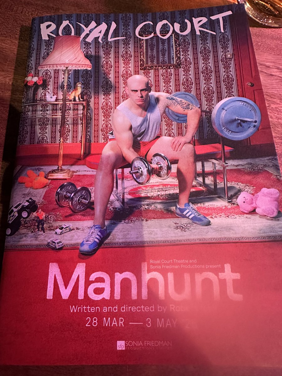 Blown away by the production of Manhunt, directed by Robert Icke. Samuel Edward-Cook was great, as was <a href="/TennantNicolas/">Nicolas Tennant</a> and the rest of the cast
🎟️ royalcourttheatre.com/whats-on/manhu…