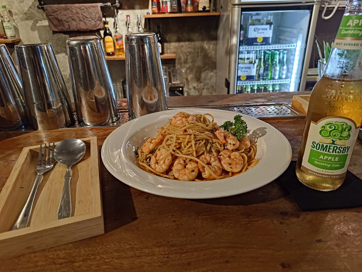 來 <a href="/AWT_Bistro/">AWT Bistro</a> 吃吃喝喝