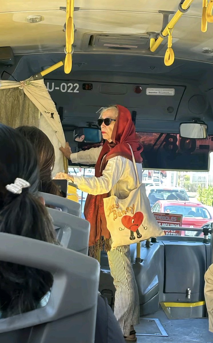 Yo, en el 2070, porque no me gusta manejar y Bad Bunny no fue una etapa.