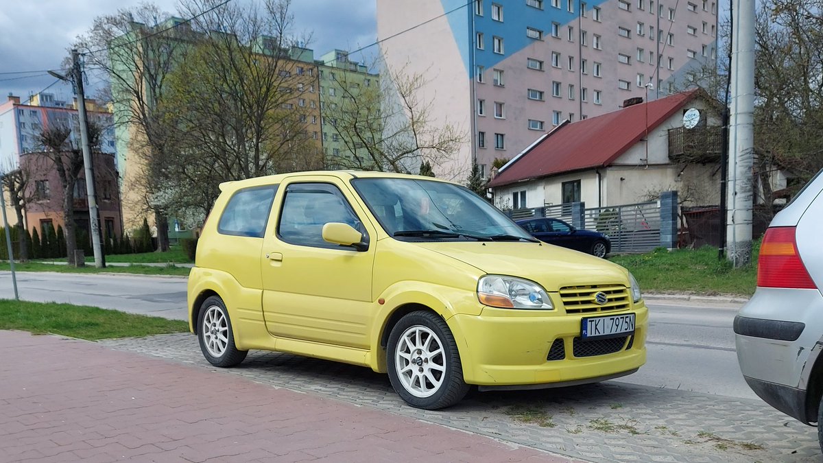 2003 Suzuki Ignis Sport tweet media