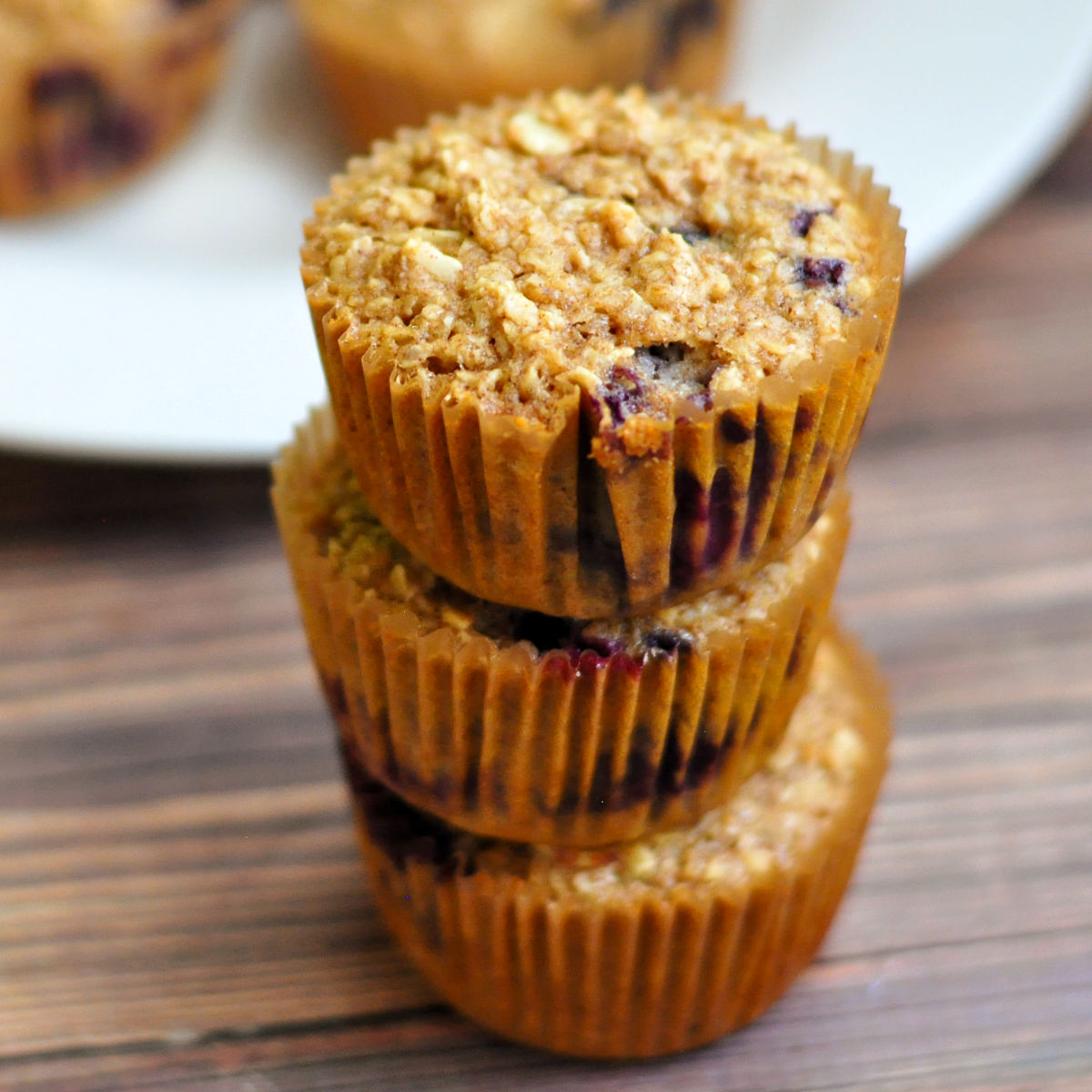 HappyMothering's tweet photo. Blueberry Almond Baked Oatmeal Muffins: https://t.co/4apyuUoXdr https://t.co/SvSNgARFME