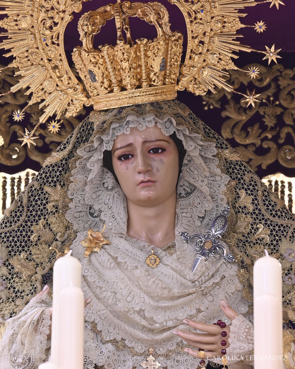 PacienciayPenas's tweet photo. OFICIAL |  Como presagio de un nuevo Miércoles Santo, María Santísima de las Penas ya luce ataviada de Reina bajo su paso de palio por su vestidor Francisco Garví.

📷 @cfzherrera @elbarcodemaria 

#pacienciaypenas https://t.co/vFCUbFE9It