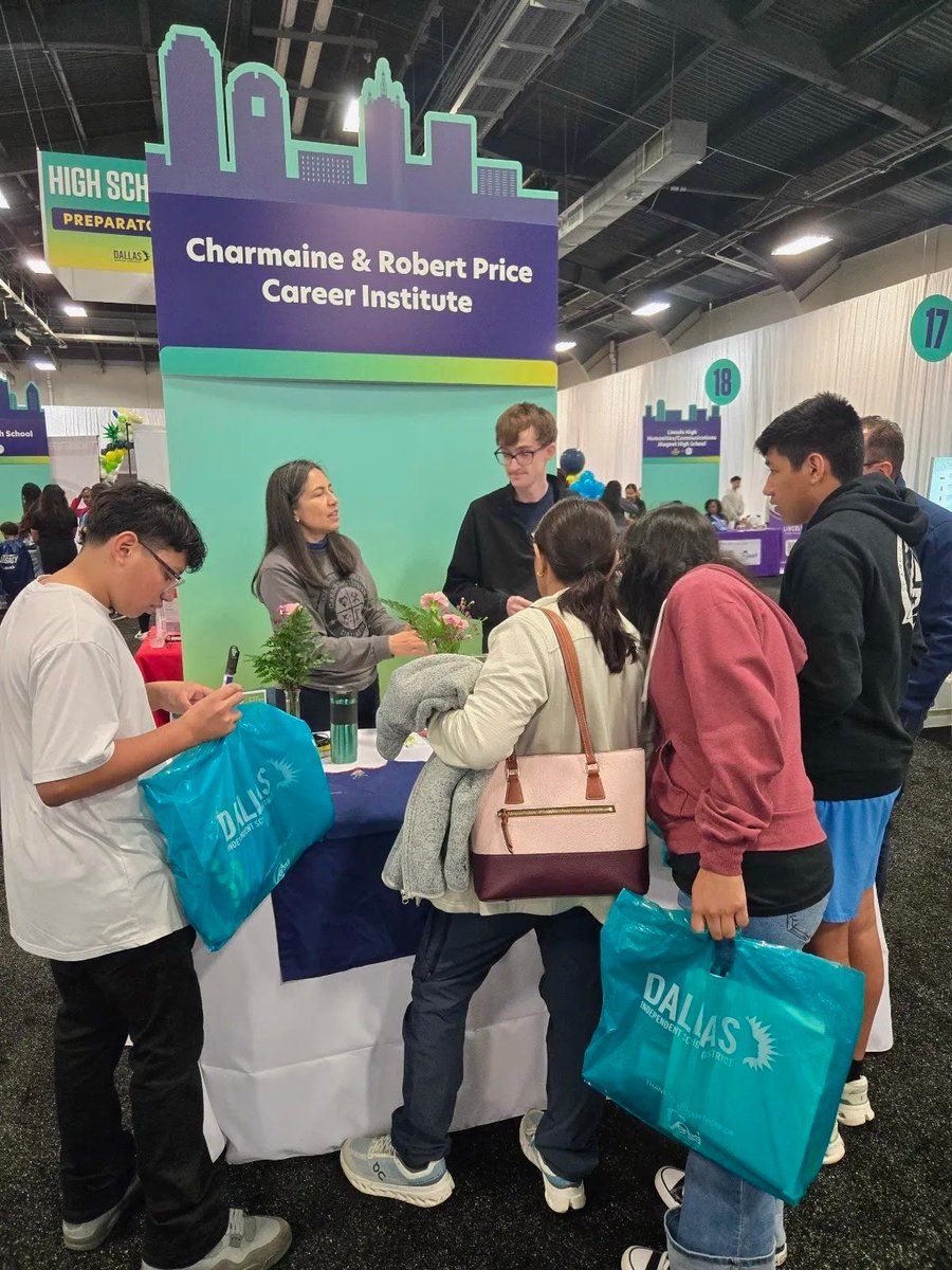 Great turnout today at the Dallas ISD MoreChoice EXPO despite the rain in North Texas. #DallasISD #WeareCISouth
