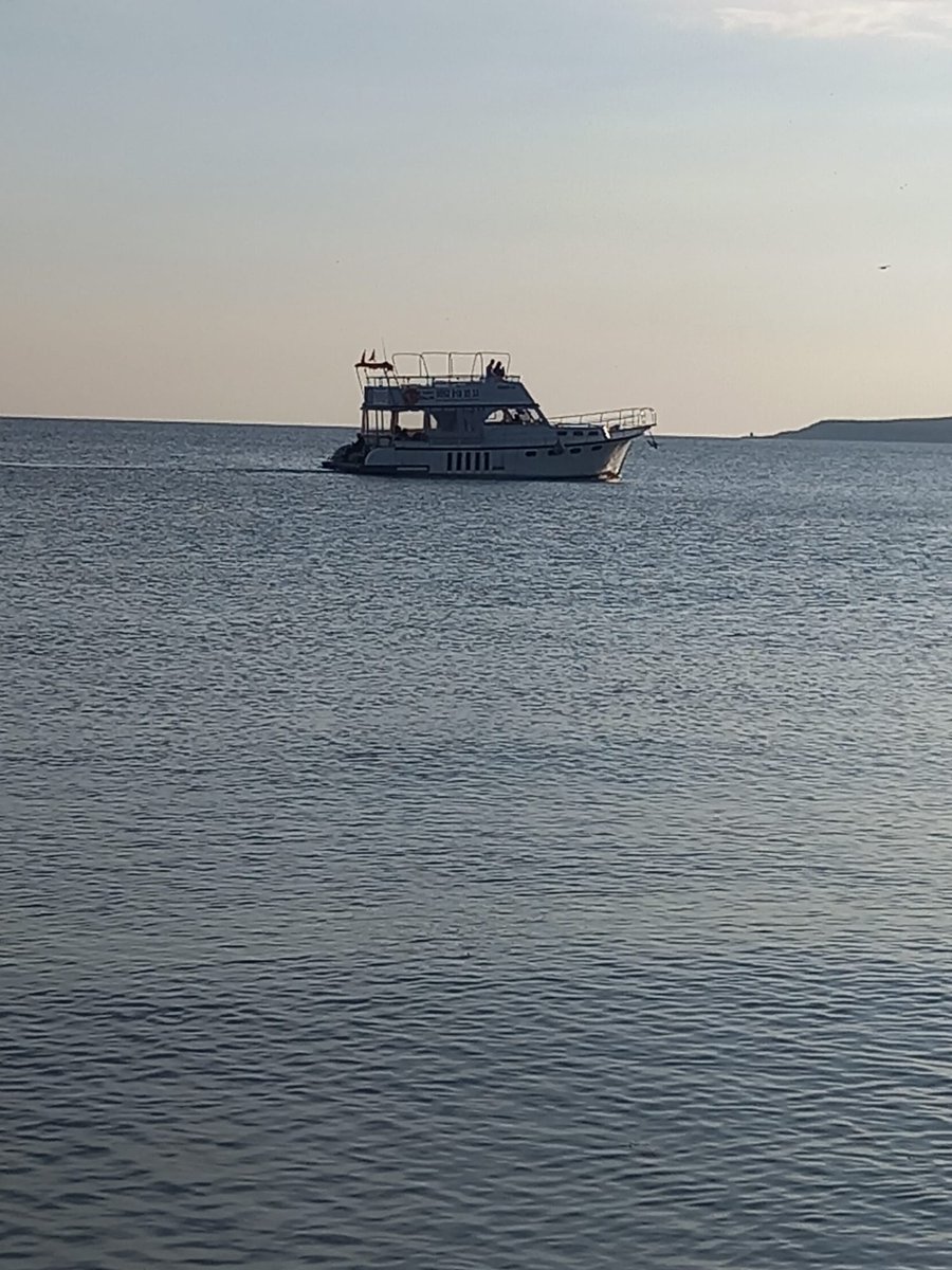 مساء السعادة شو مافي حدا