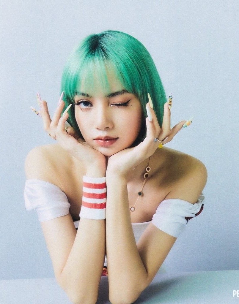 JENNIE now ties LISA as the 2nd female K-pop soloist with the most songs over 100 million streams on Spotify (8)