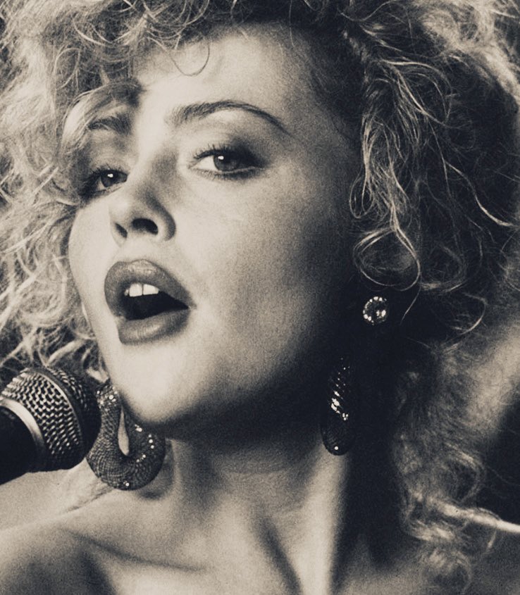 Listen in folks, tomorrow on <a href="/BBCRadio4/">BBC Radio 4</a> where I talk to <a href="/KirstyWark/">Kirsty Wark</a> about that little ‘ol film I was in!
#thecommitments