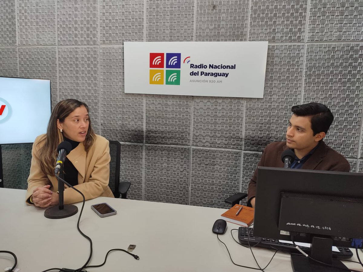 Hoy en #InvestigandoDeUNA nos visita 🗣️María Emilia Cañiza, directora ejecutiva de la Organización Multidisciplinaria de Apoyo a Profesores y Alumnos -OMAPA para hablarnos de la institución a su cargo y el trabajo que realiza 

🔴 En Vivo por la #920AM
📻bit.ly/3zcmS6r