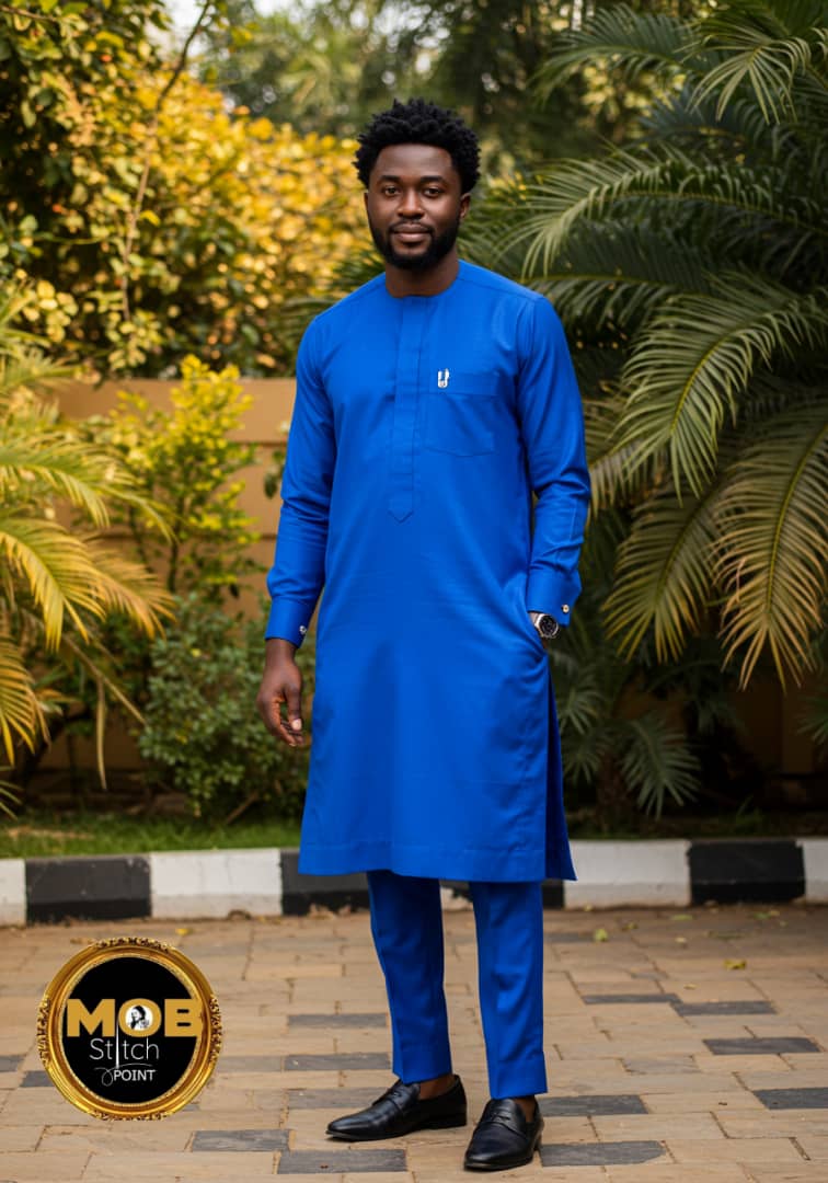 mobstitchpoint1's tweet photo. True style is effortless. 
A well-tailored kaftan exudes confidence, class, and cultural pride. 

#mobstitchpoint
#boutique
#style
#kaftan
#Abujaboutique
#Benincityboutique
#Makurdiboutique https://t.co/DnSIuPzvQn